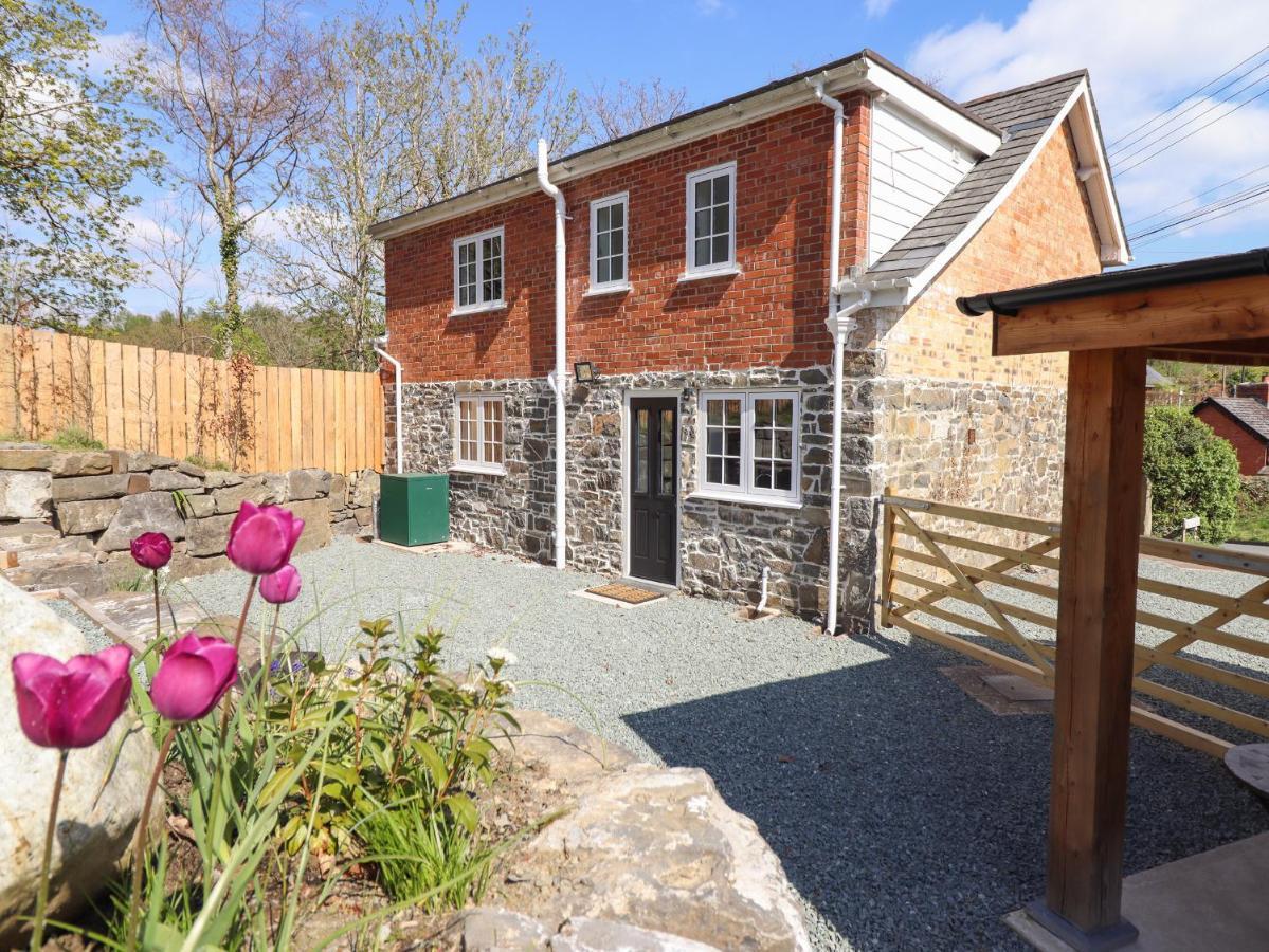 Tan Y Capel Villa Llanbrynmair Exterior photo
